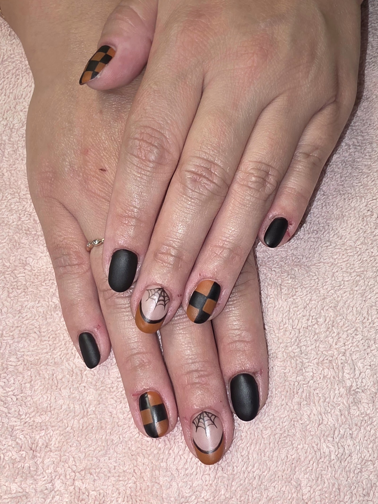 Onyx and Aura nail photo 2