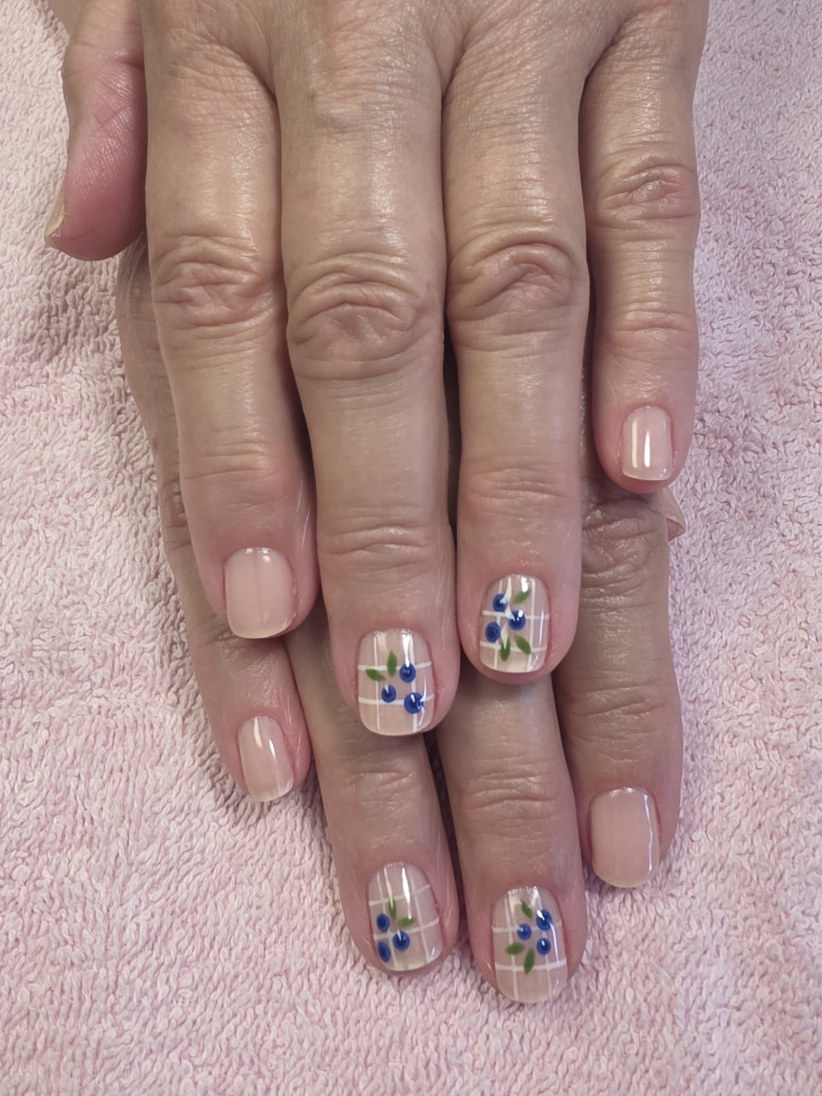 Onyx and Aura nail photo 8